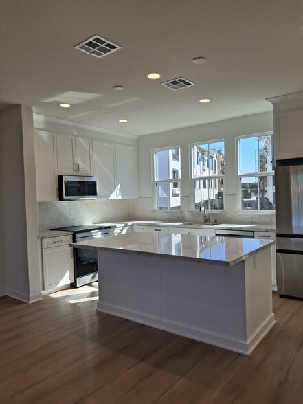 Building Photo - 4672 Catmint Ln