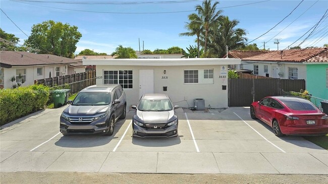 Building Photo - 3531 SW 91 Ave