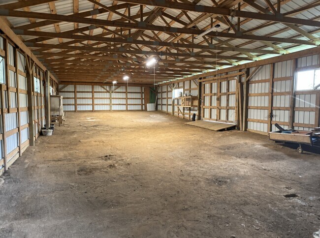 Building Photo - 151 Salem Church Rd