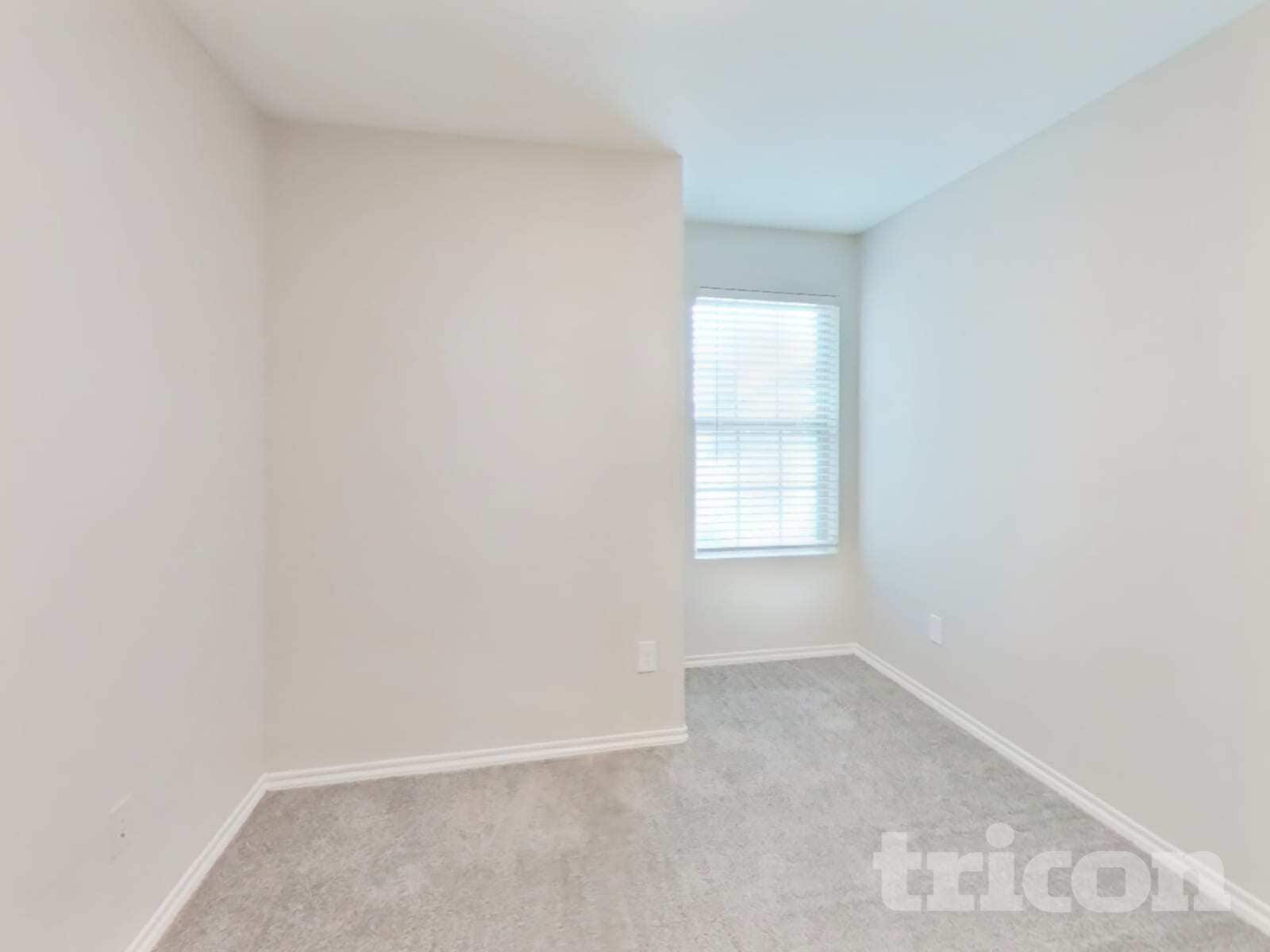 Building Photo - 11151 N Lake Mist Ln