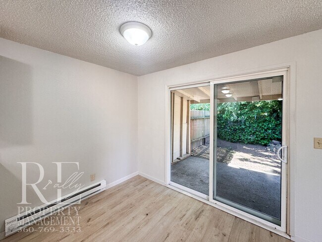 Building Photo - Refreshed 3-Bed Hefner Home with Private Lawn & Covered Parking