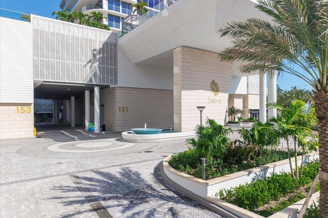 Building Photo - 151 N Seabreeze Blvd