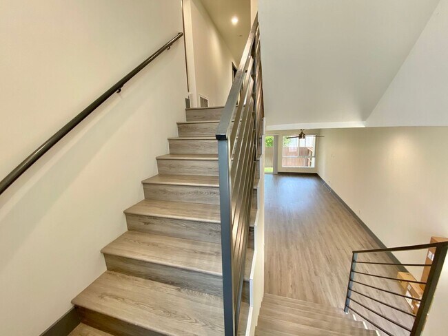 Building Photo - 6437 86th