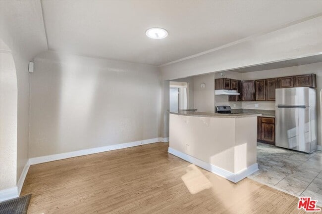 Building Photo - 7818 Dalton Ave