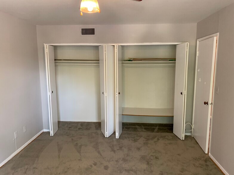 Building Photo - 7509 Spring Lake Dr