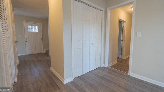 Building Photo - 6218 Creekford Ln