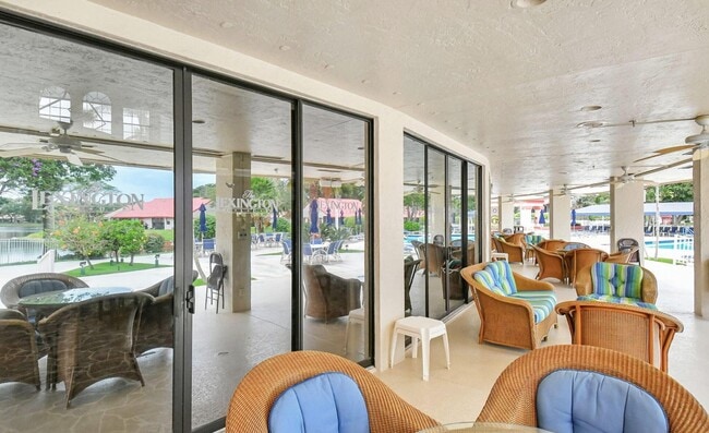 Building Photo - 7557 Lexington Club Blvd