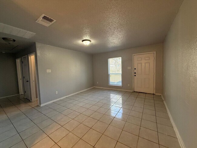 Building Photo - 1311 Hortencia Ave