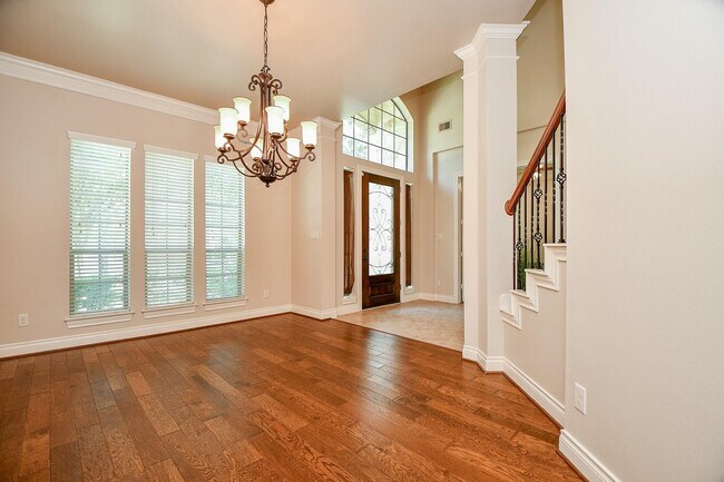 Building Photo - 8706 Stowe Creek Ln