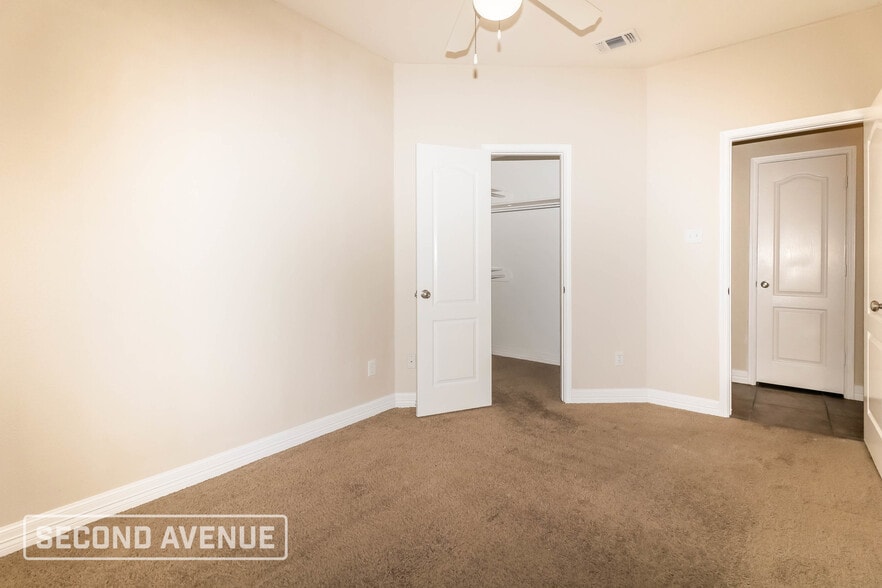 Building Photo - 6638 Cousteau Ln