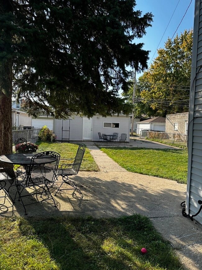 Building Photo - 1414 Kenilworth Ave