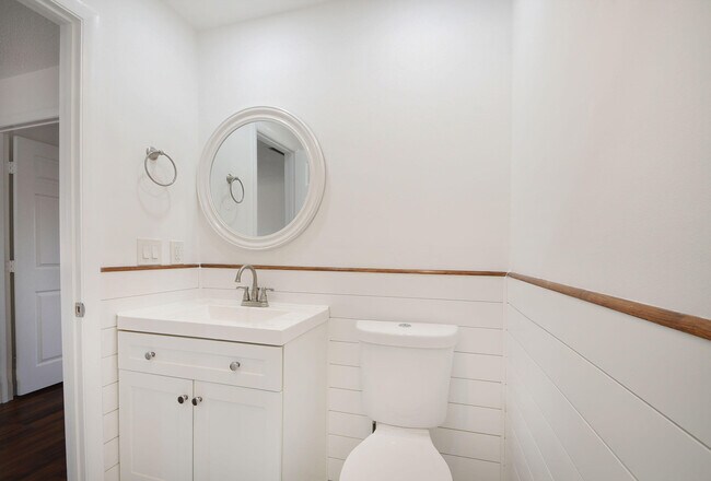 Building Photo - 12212 Sag Harbor Ct