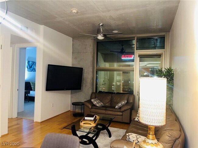 Building Photo - 353 E Bonneville Ave