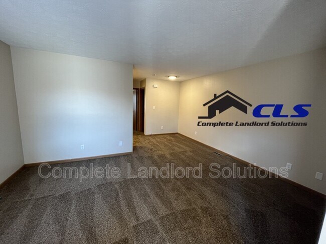 Building Photo - 1742 E Morgan Dr