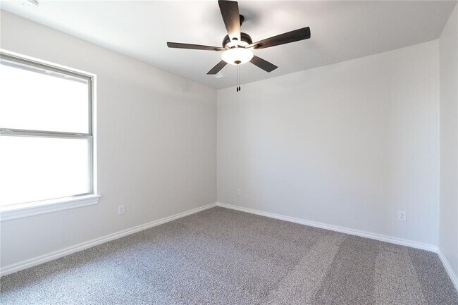 Building Photo - 9224 NW 86th St