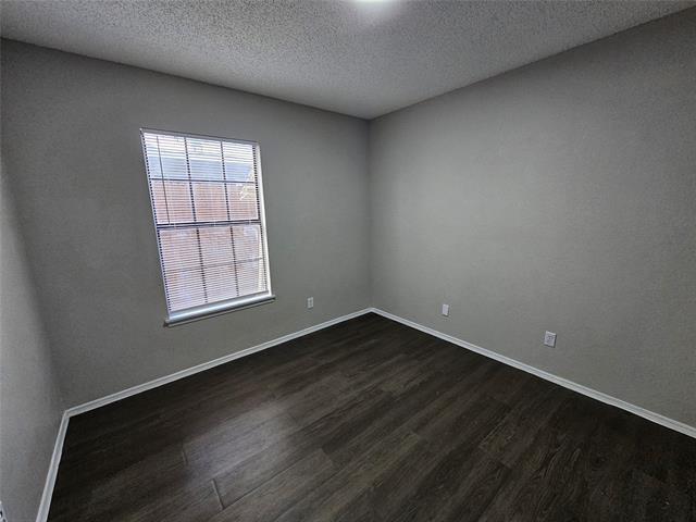 Building Photo - 824 Bailey Dr