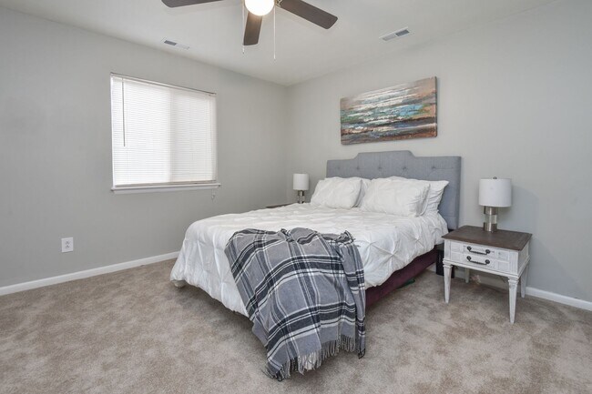 Building Photo - Completely Updated & Ready NOW!! 1-Car Attached Garage! Pet Friendly!