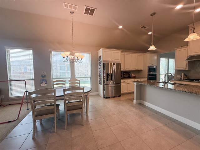Building Photo - 4245 Brookstone Dr