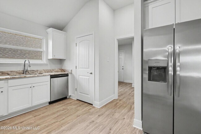 Building Photo - 14027 Oak Arbor Dr