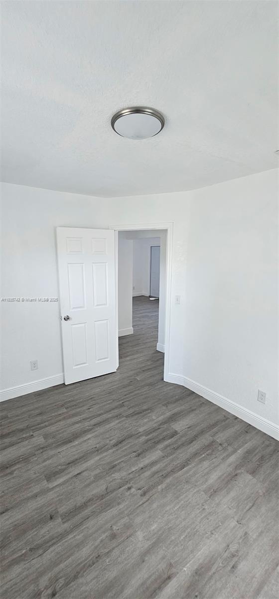 Building Photo - 915 Avenue M