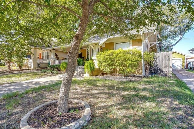 Building Photo - 2116 Hurley Ave