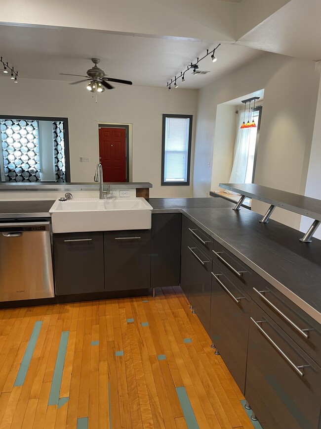 Building Photo - 1735 NW 13th St