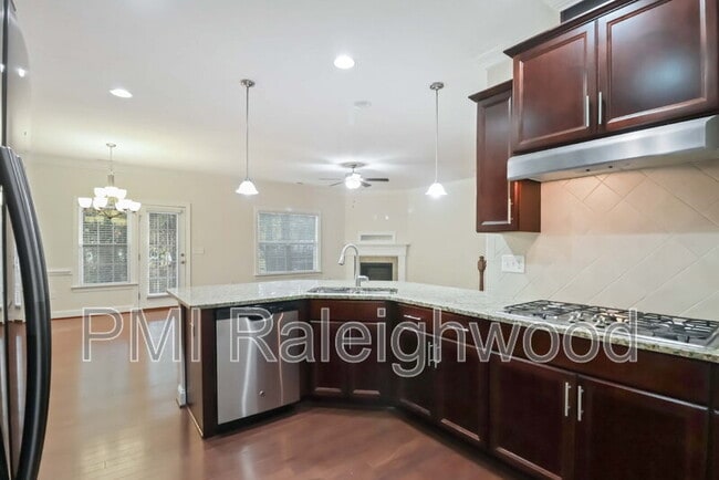 Building Photo - 2707 Masonboro Ferry Dr