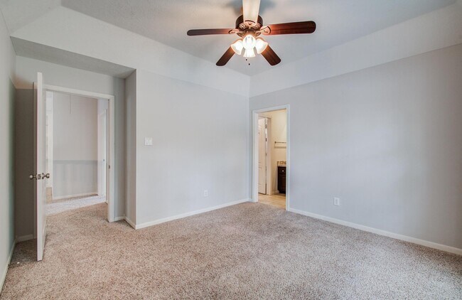 Building Photo - 1311 Hopkins Park Dr