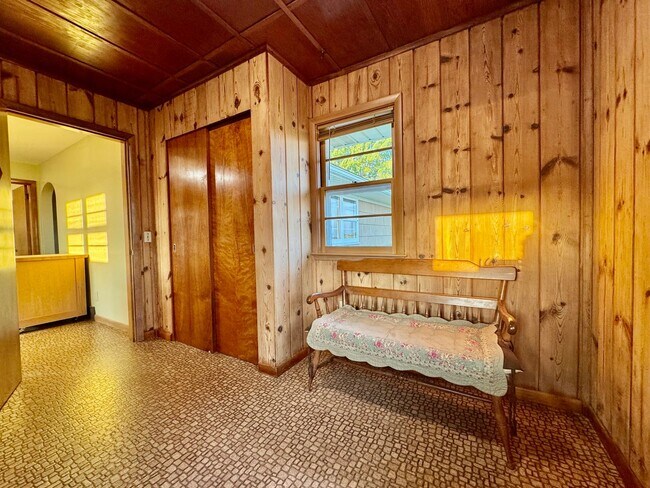 Building Photo - 3 bedroom Home, Buchanan, Country Setting
