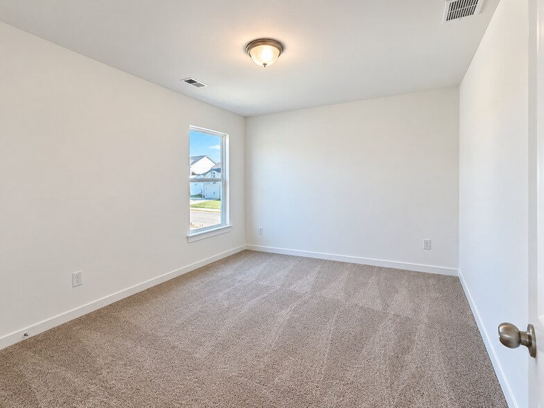 Building Photo - 44 Purackal Ln