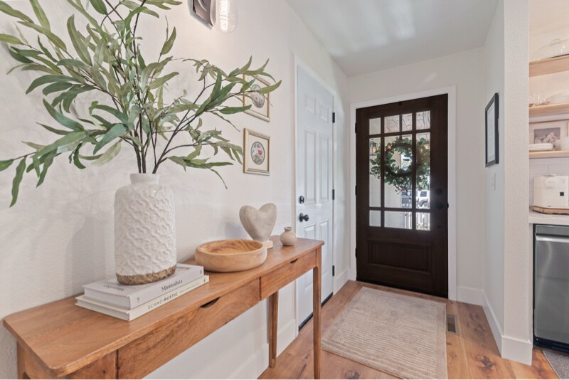 Building Photo - 8665 Strutter Way