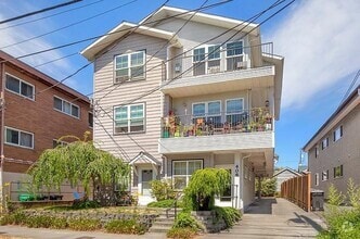 Building Photo - Fremont/Phinney Ridge 1bd 1bath updated co...