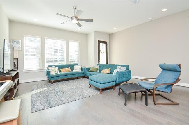 Building Photo - 12538 Holly Blue Ln
