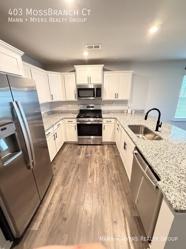 Building Photo - 403 MossBranch Ct