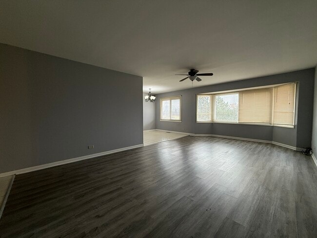 Building Photo - 3108 Roberts Dr