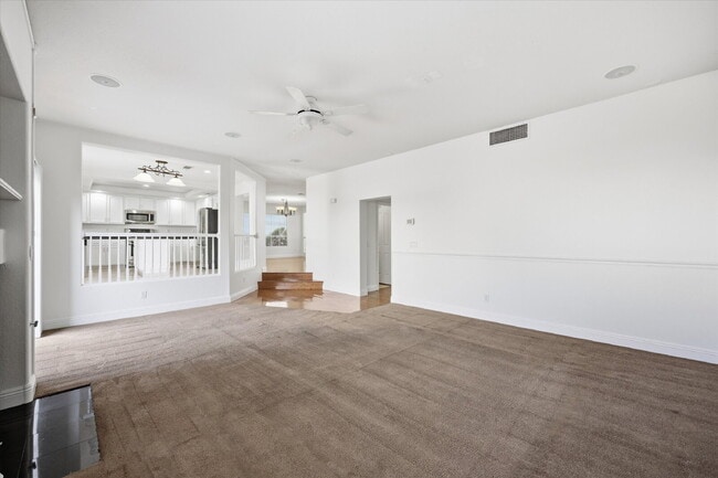 Building Photo - Exquisite 5-bed, 3-bath home w/ spacious 3-car garage offers luxurious living & effortless entert...