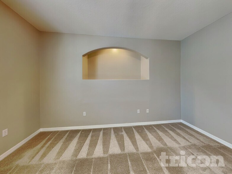 Building Photo - 33314 Portal Dr
