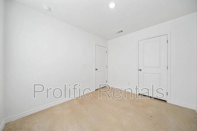 Building Photo - 1254 Lehmann Dr