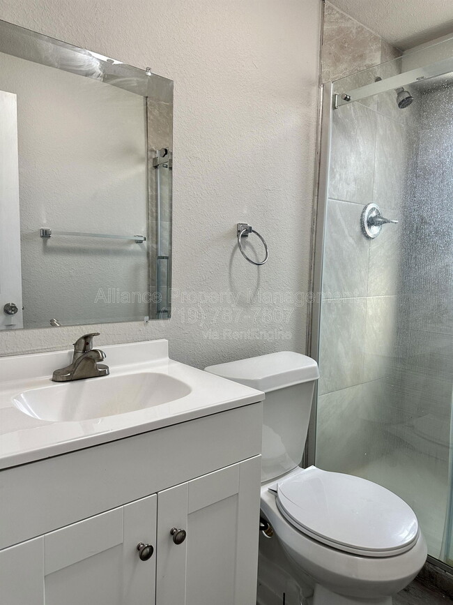 Building Photo - 907 W Madison St