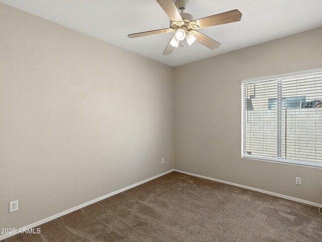 Building Photo - 541 N Scott Dr