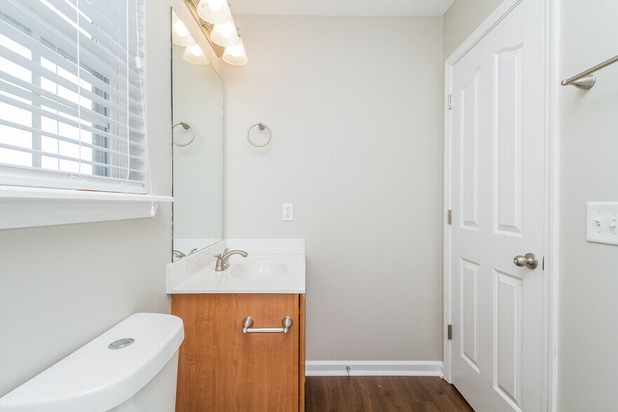 Building Photo - 3064 Ace Wintermeyer Dr
