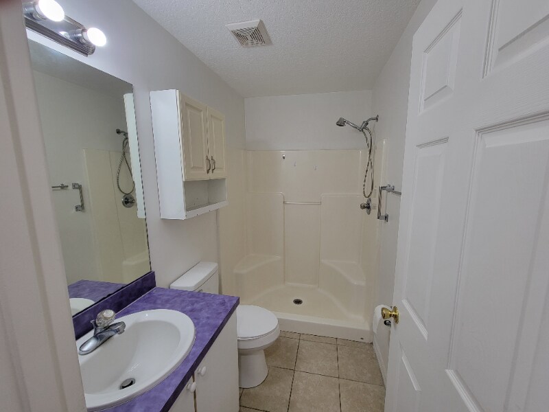 Building Photo - 1210 4 Mile Rd