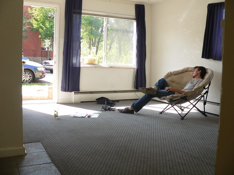 #2/3 on ground floor -MTN views - 1224 11th St