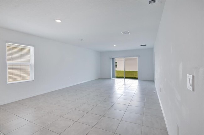 Building Photo - 673 Teviot Rd