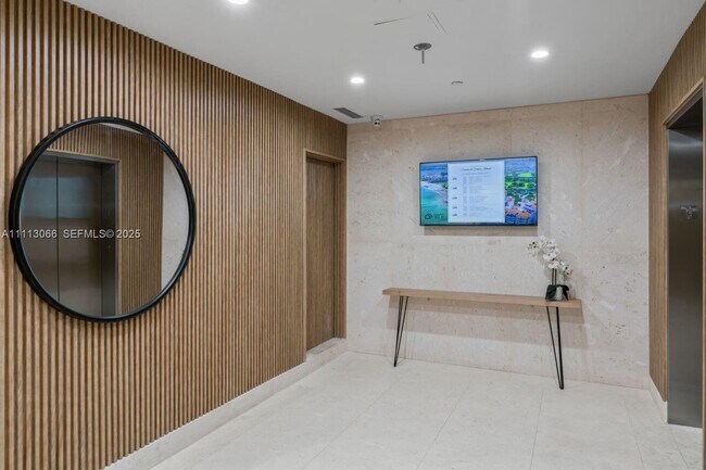 Building Photo - 19143 Fisher Island Dr