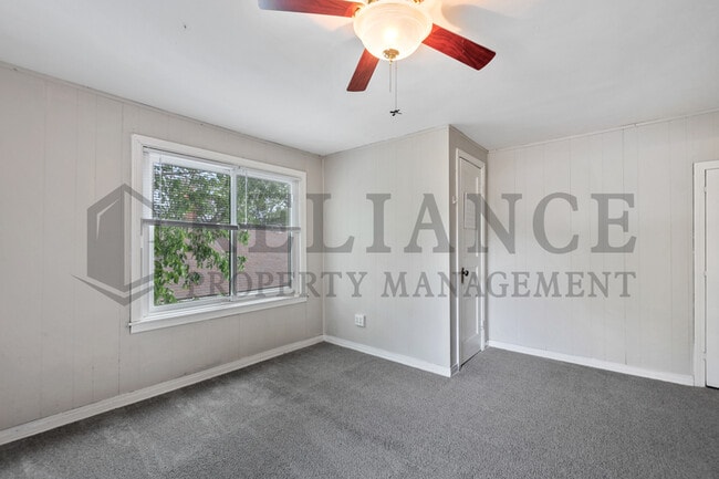 Building Photo - 719 S Glenn St