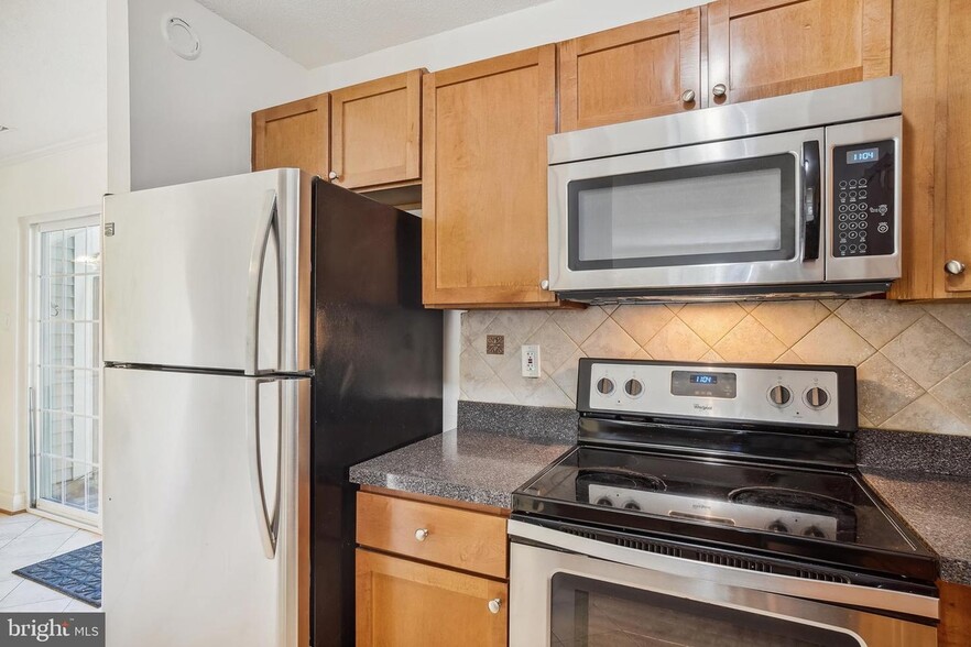 Building Photo - 11444 Herefordshire Way