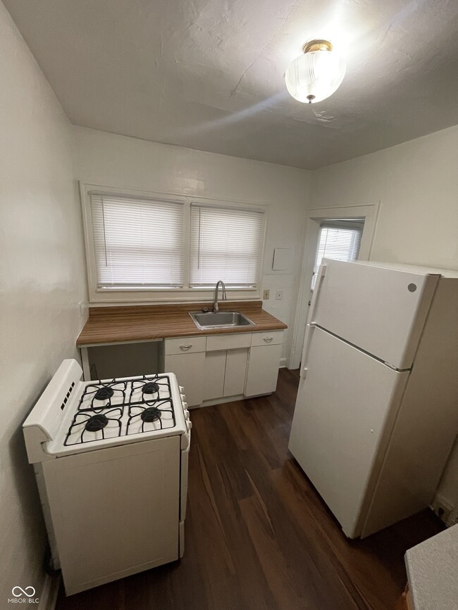 Building Photo - 774 Dequincy St