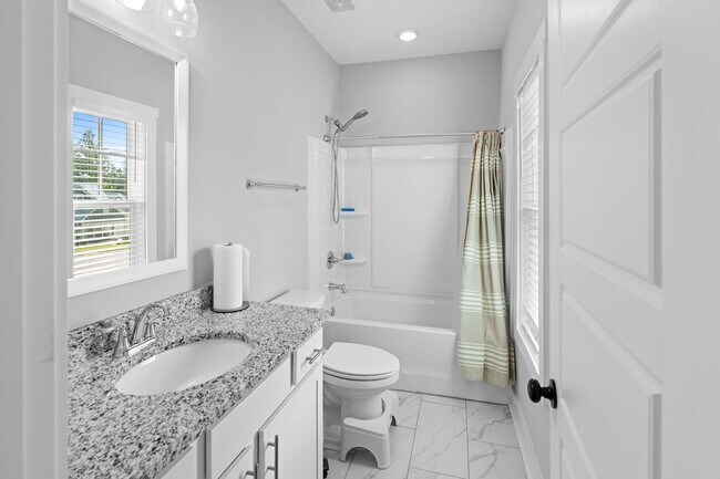 Building Photo - 2024 Adams Ridge Dr