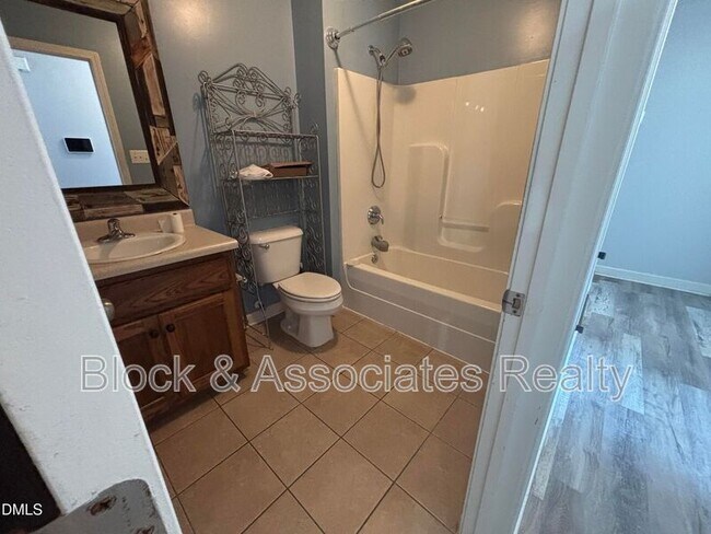Building Photo - 2228 Stornoway Ct